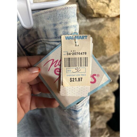 No Excuses NWT 90s Mom Light Acid Washed Jeans Pink Heart Detailed at Ankle Size - Picture 5 of 8